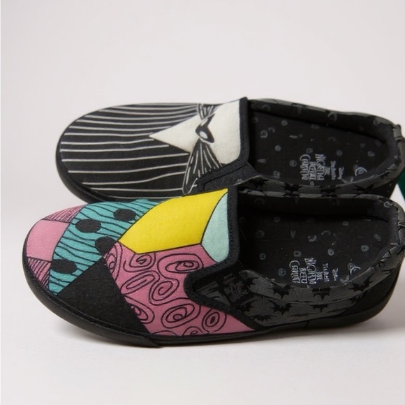 NWOT Disney Night Mare before Christmas Colorful Mens size 10 - Picture 2 of 3